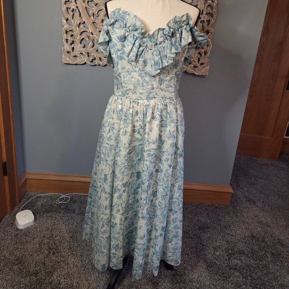 gunne sax blue floral dress Midnight Ditsy Floral Gunne Sax Dress XS